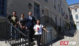 海南海鲜爆料事件视频播放,揭秘海鲜市场潜规则