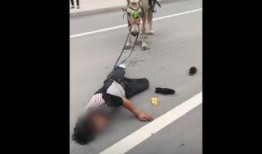 断腿男网红吃瓜,勇气可嘉还是自找麻烦？